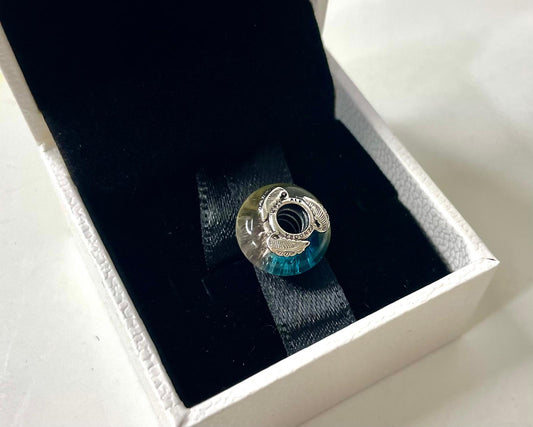 Charm de Cristal de Murano Pluma Curvada