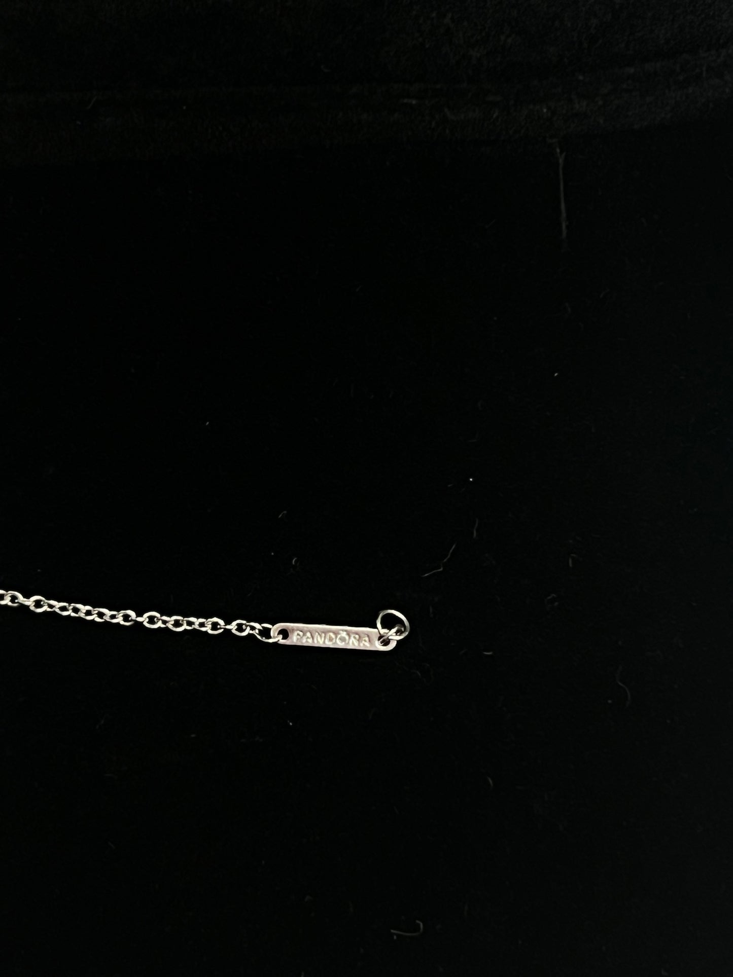 Collar Corazón en Relieve