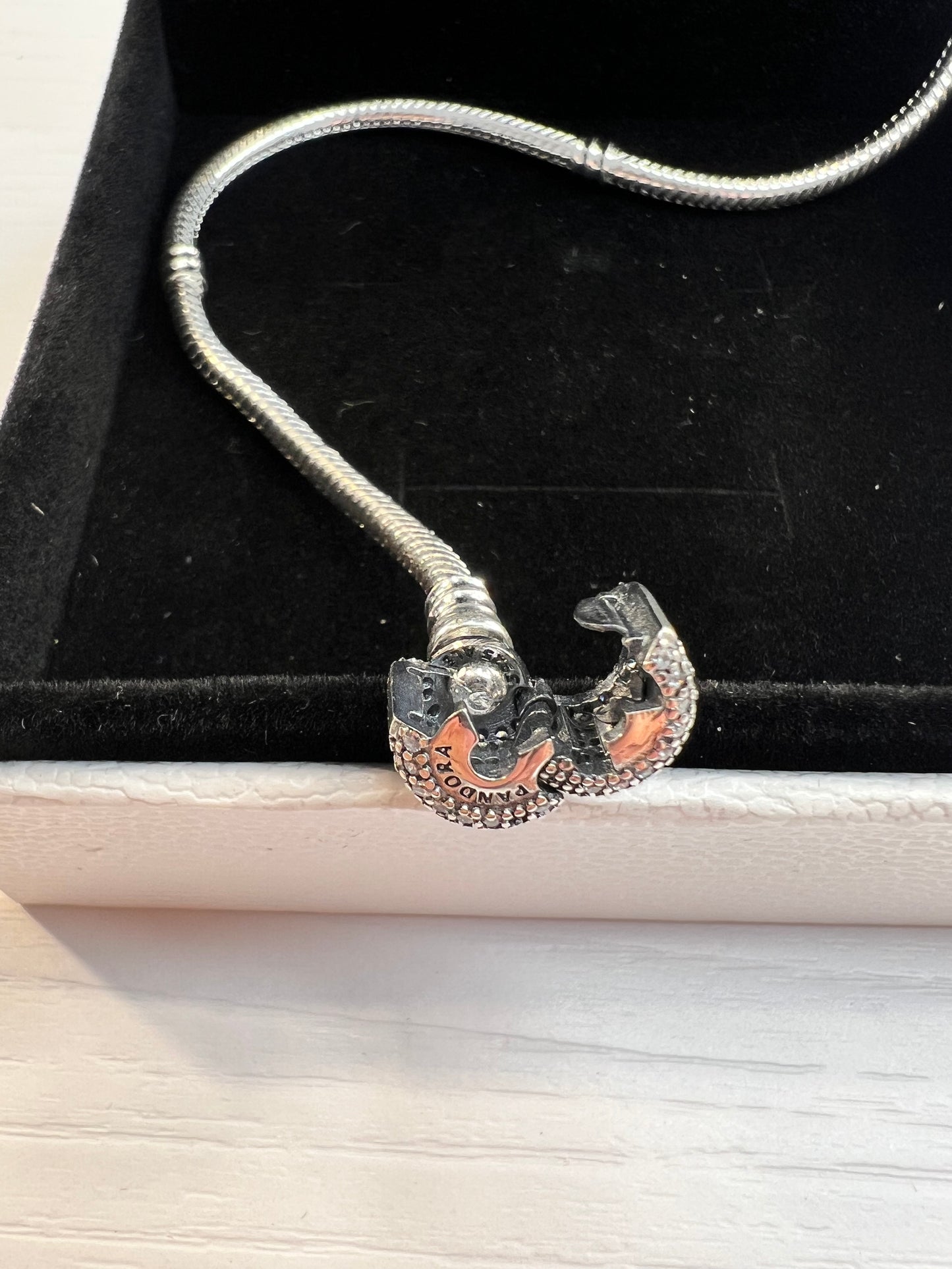 Pulsera Moments Cadena de Serpiente con cierre de firma