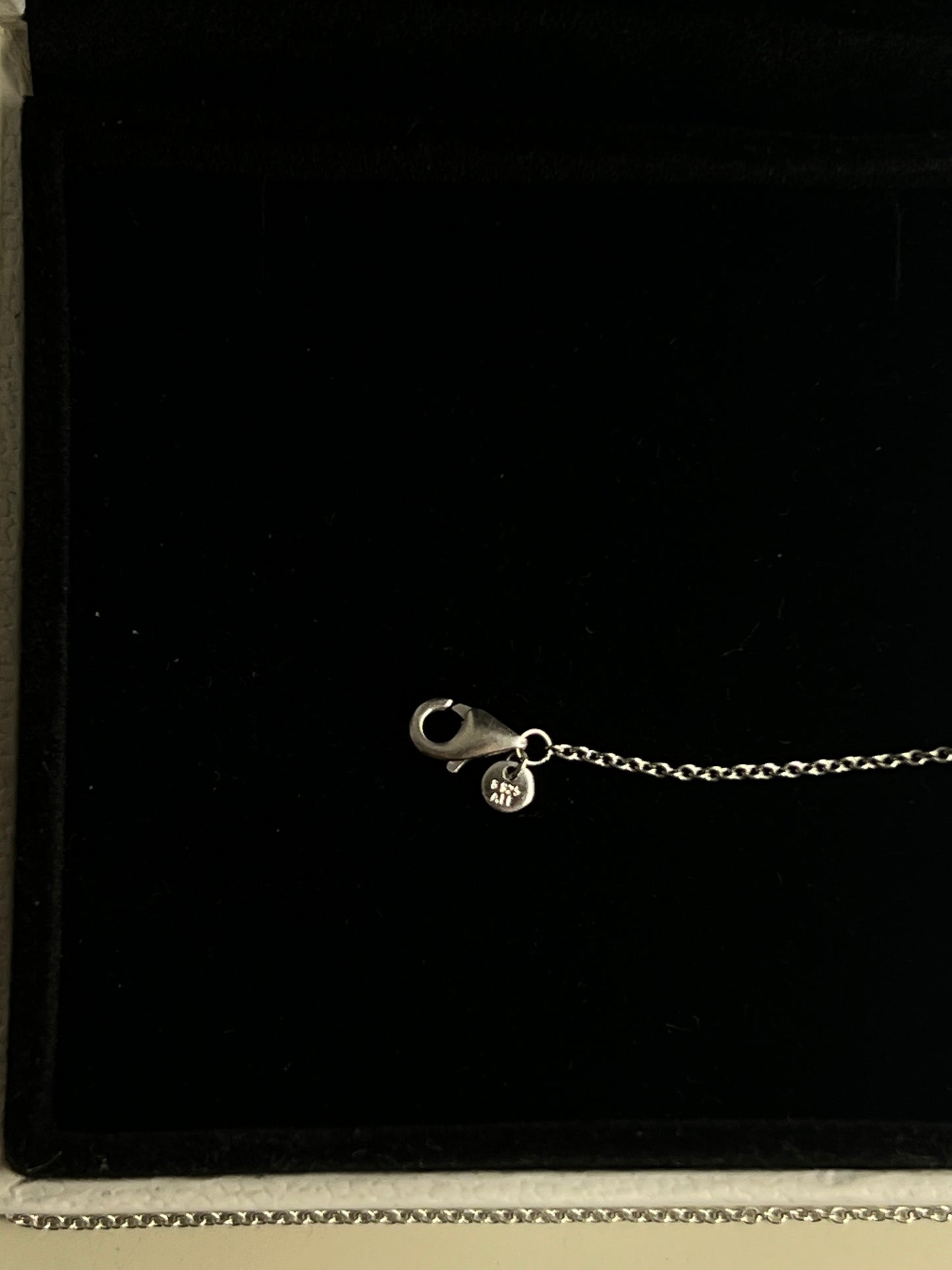 Collar Corazón en Relieve