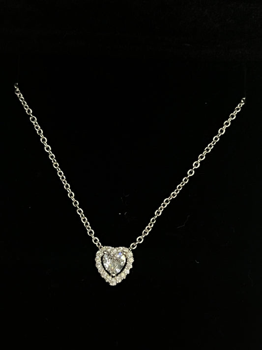 Collar Corazón en Relieve