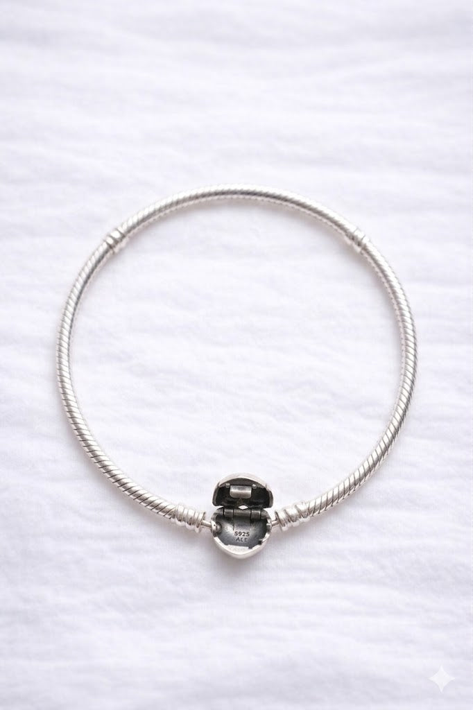 Pulsera Moments con Diseño Cadena de Serpiente y Corazón